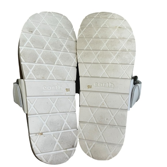 EARTH White Leather Aldora‎ Sandal - Picture 7 of 8